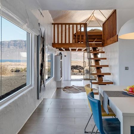El Loft Villa Famara Luaran gambar