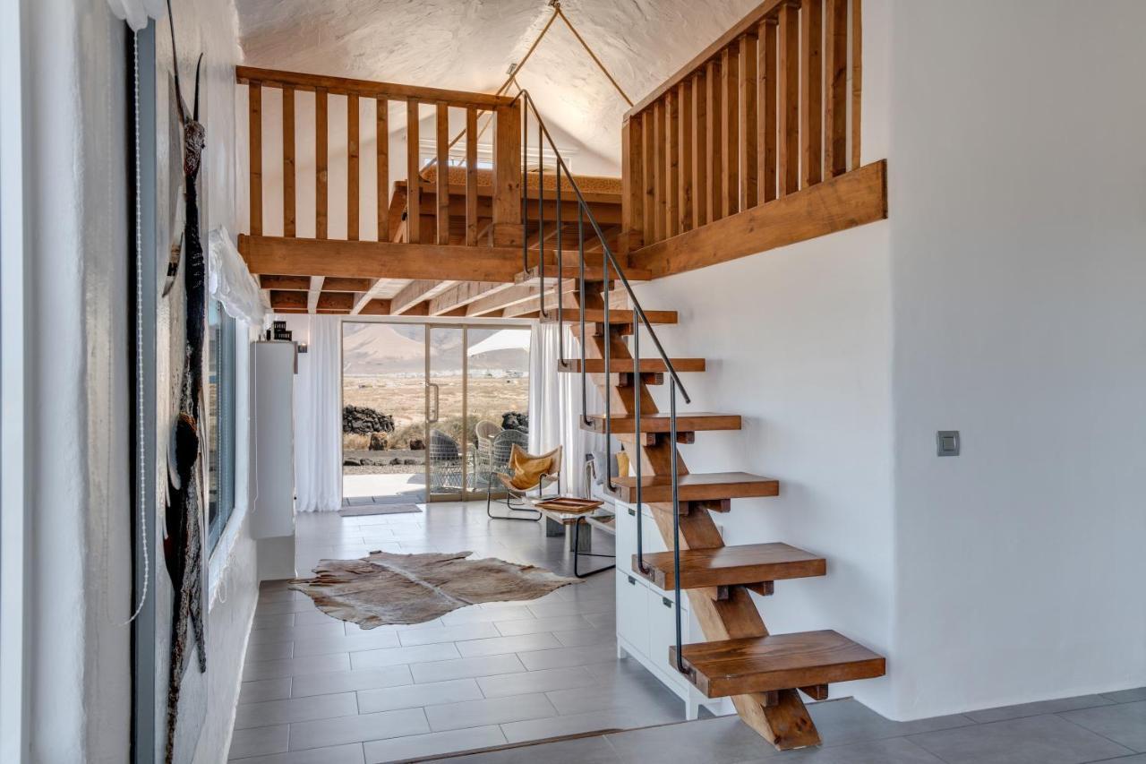 El Loft Villa Famara Luaran gambar